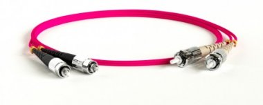 Фотография товара 'Hyperline Патч-корд волоконно-оптический (шнур) MM 50/125(OM4), FC-ST, 2.0 мм, duplex, LSZH, 1 м, FC-D2-504-FC/PR-ST/PR-H-1M-LSZH-MG'