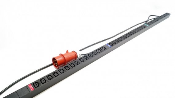 Фотография товара 'Hyperline 525054 SHE-36IEC-6BIEC-3x16-3PVR Блок розеток, вертикальный, 36 розеток IEC320 C13'